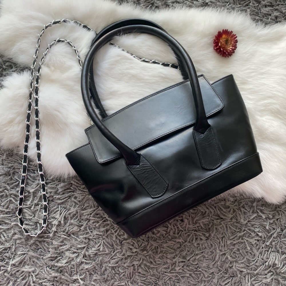 L'INTERVALLE Black Leather Shoulder Bag with Chain Strap